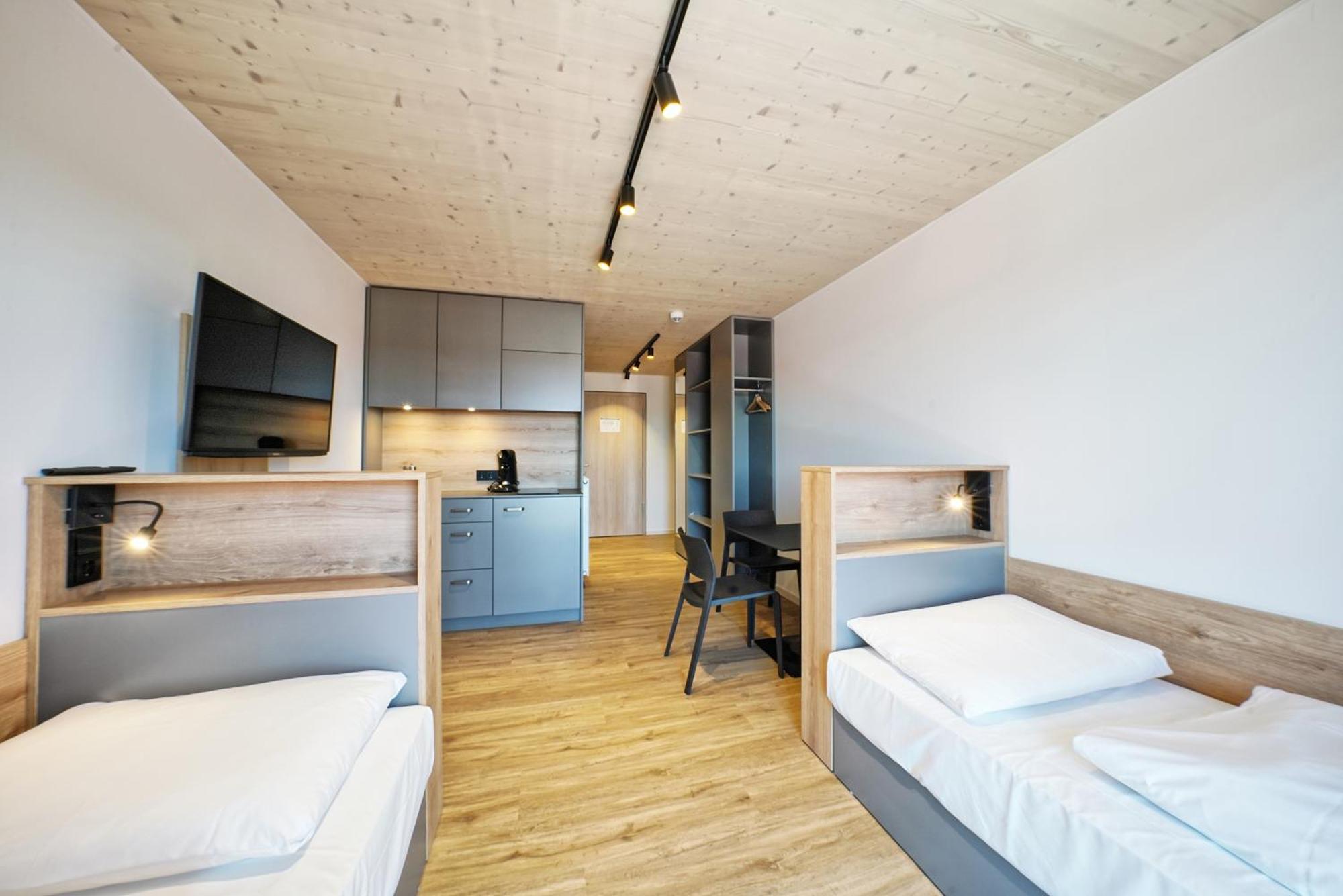 Апарт отель Timber One Boardinghouse Дорфен Экстерьер фото