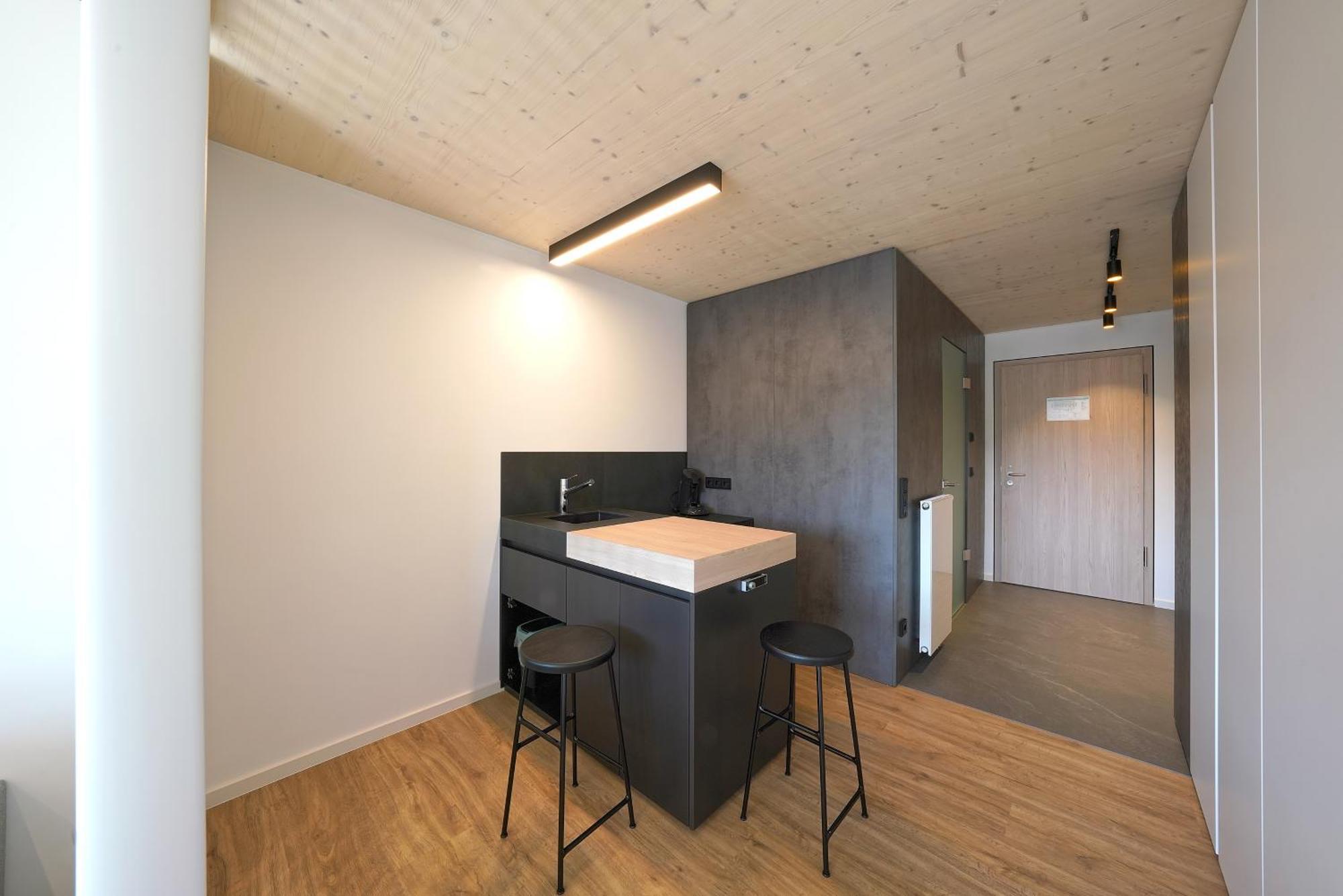 Апарт отель Timber One Boardinghouse Дорфен Экстерьер фото